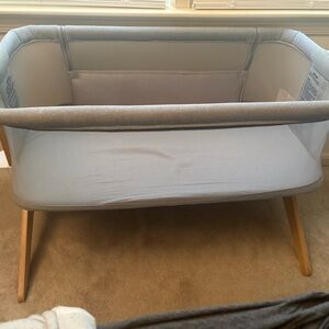 Newton Gray and Tan Bassinet